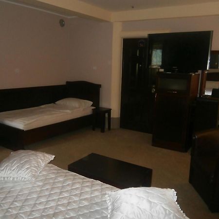 Hotel Vila Mitic Luxx Spa Centar Leskovac  Exterior photo