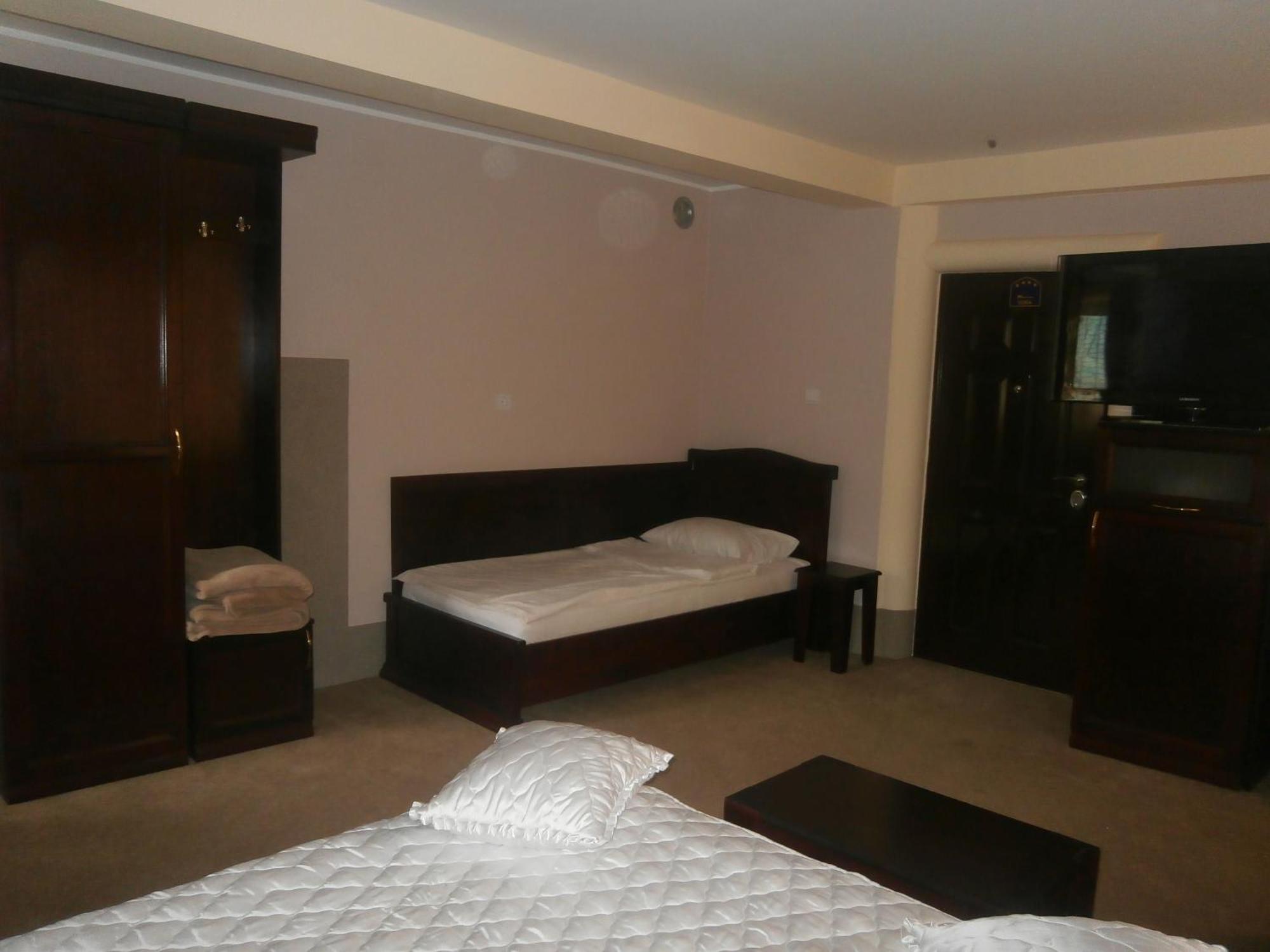 Hotel Vila Mitic Luxx Spa Centar Leskovac  Exterior photo